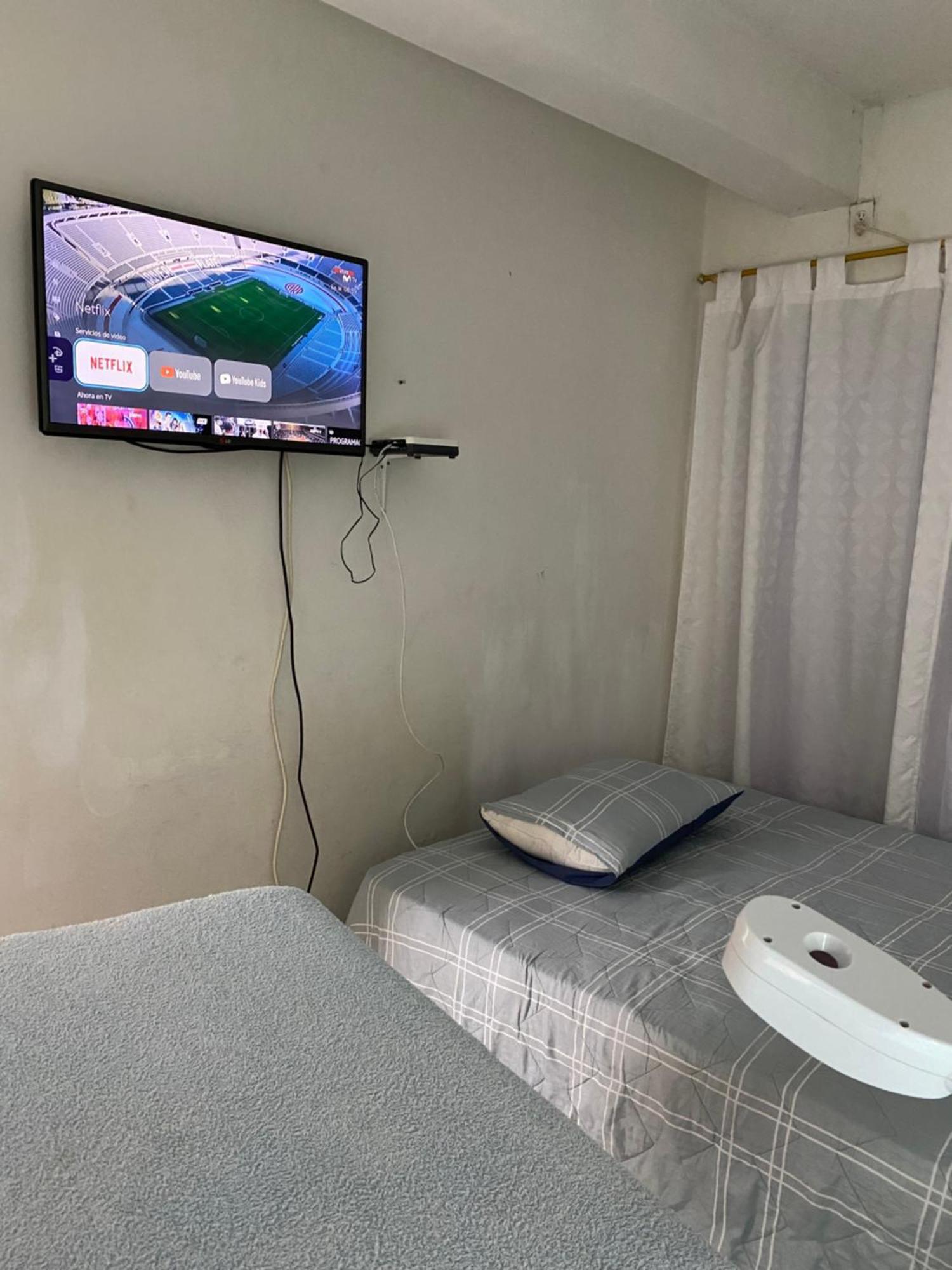 Arte Y Galeria Roberto Bed & Breakfast Cartagena