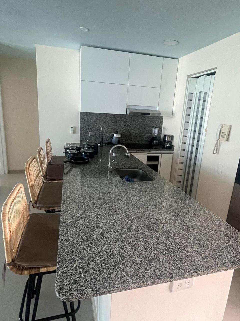 Lux Oceanfront * Cartagena
