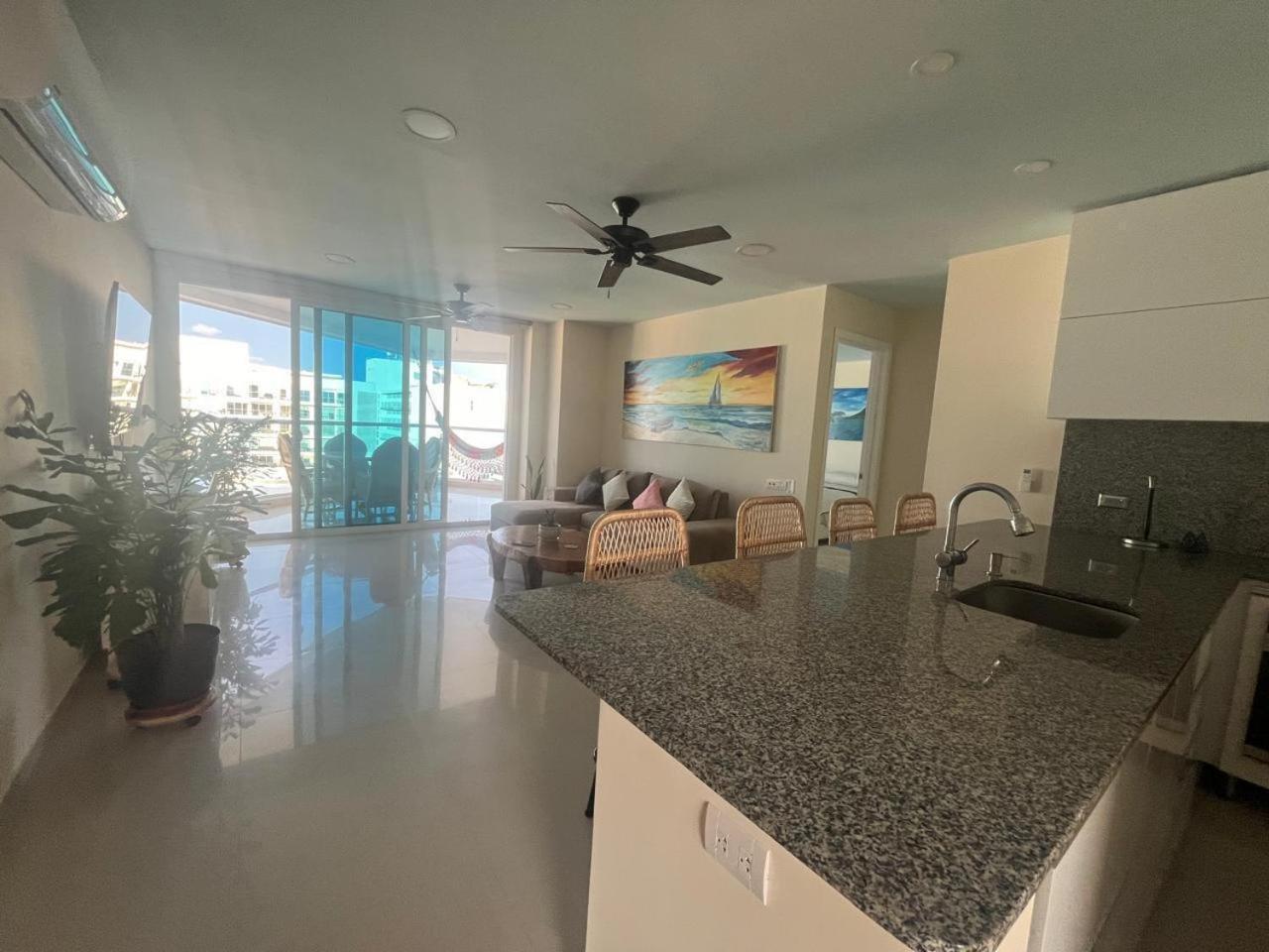 Lux Oceanfront Apartment Cartagena