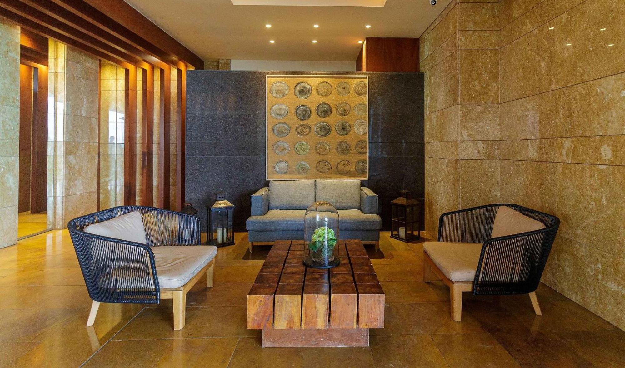 Apartment H2 *