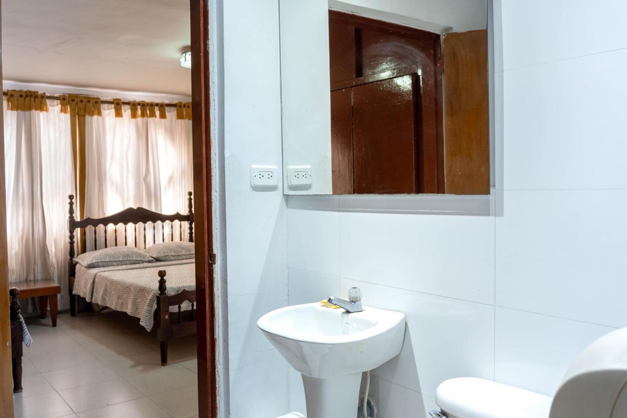 Hotel Veleros 3*