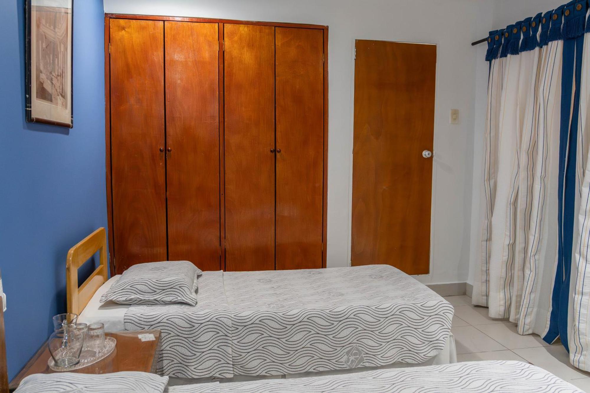 Veleros Hotel 3*