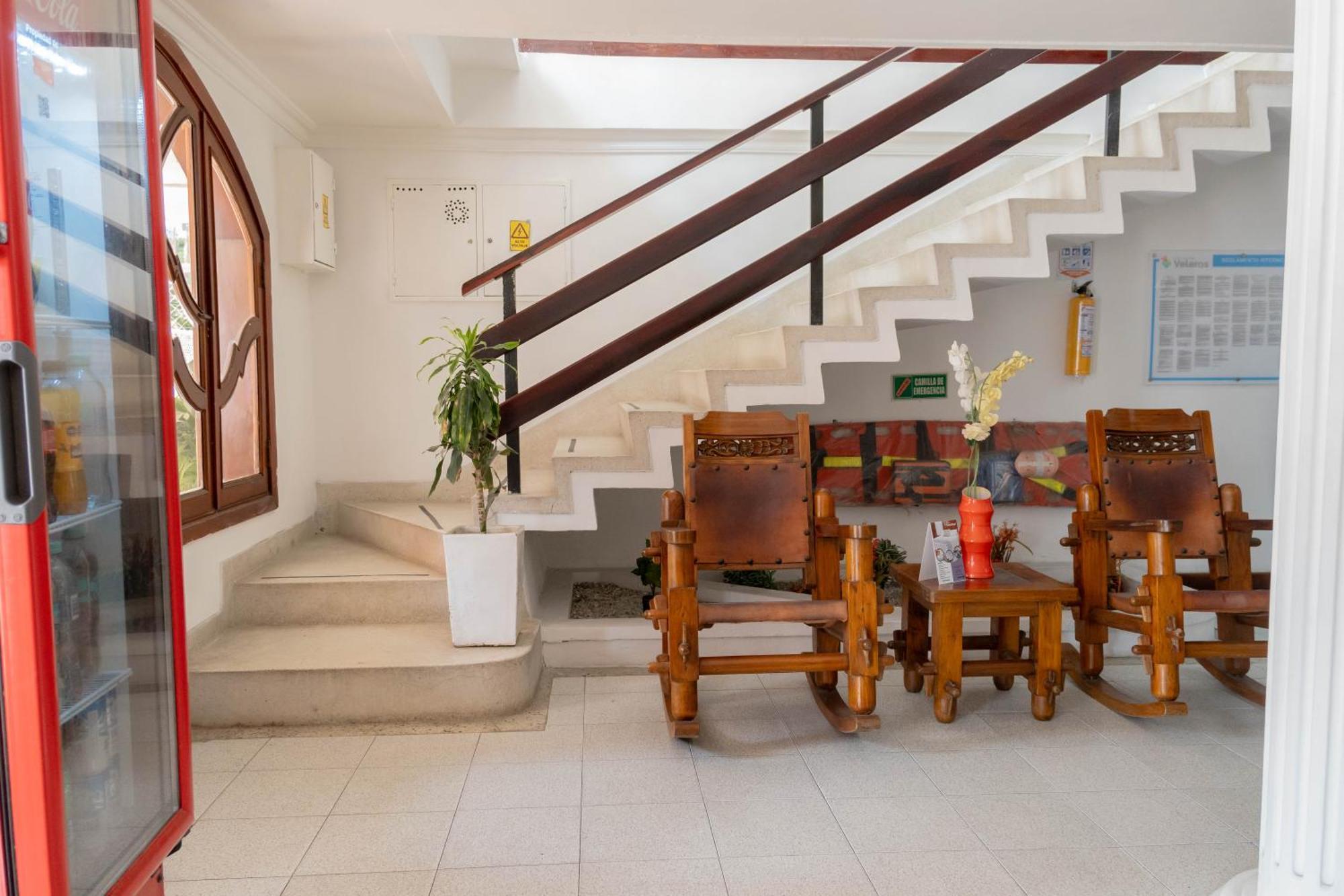 Hotel Veleros 3*