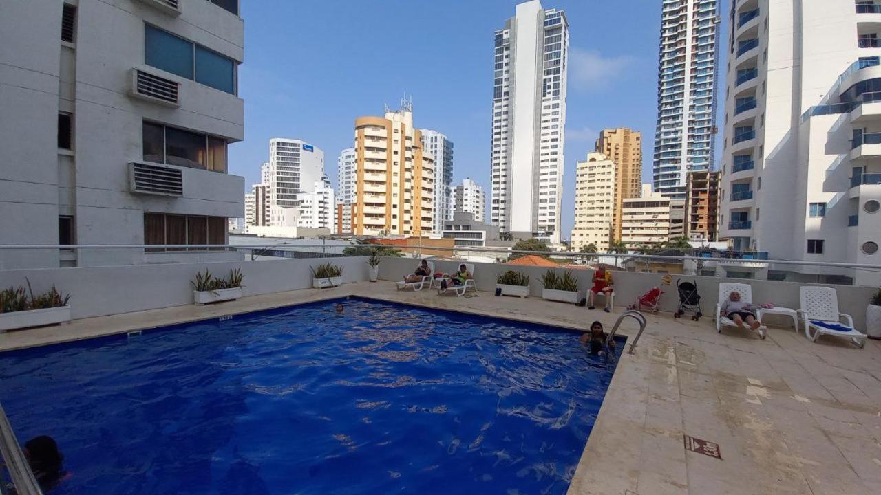 Piso 12 Cerca A La Playa, Piscina, Wifi, Ac *
