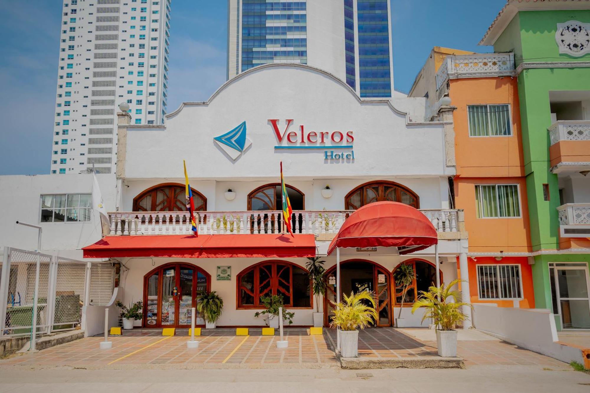 Veleros Hotel 3*
