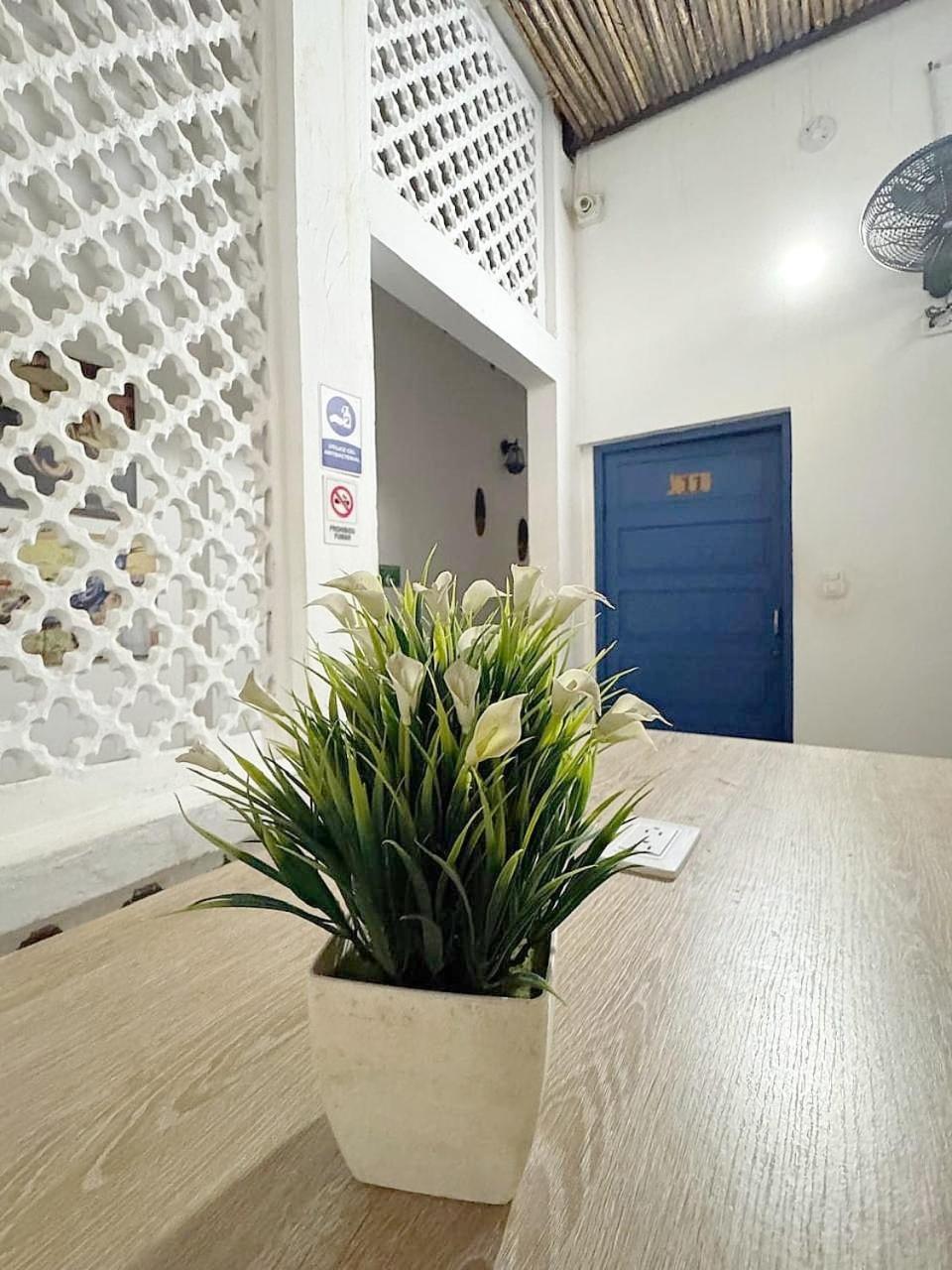 1811 Hostel