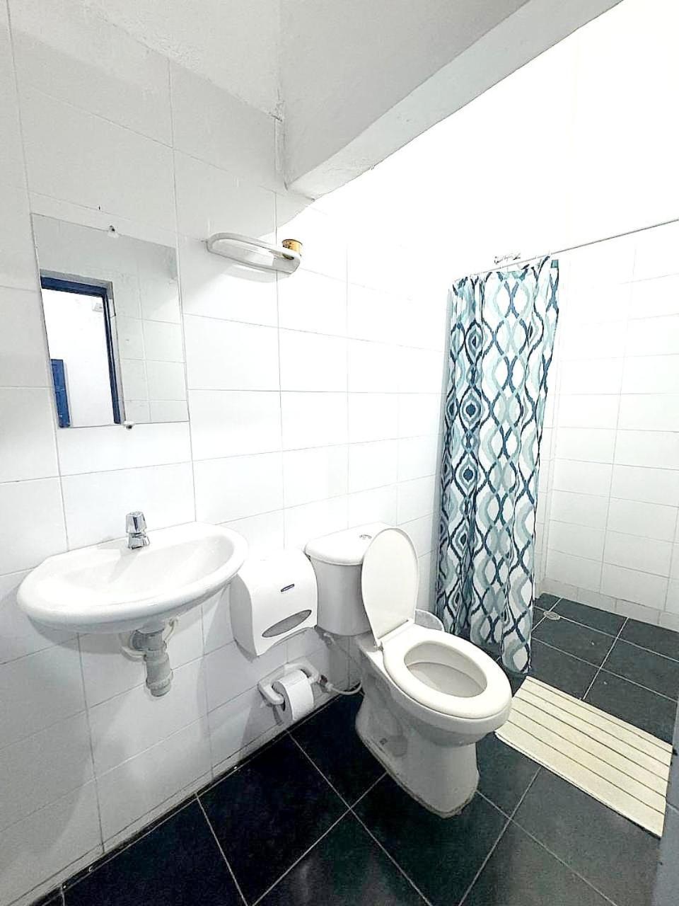 Hostel 1811