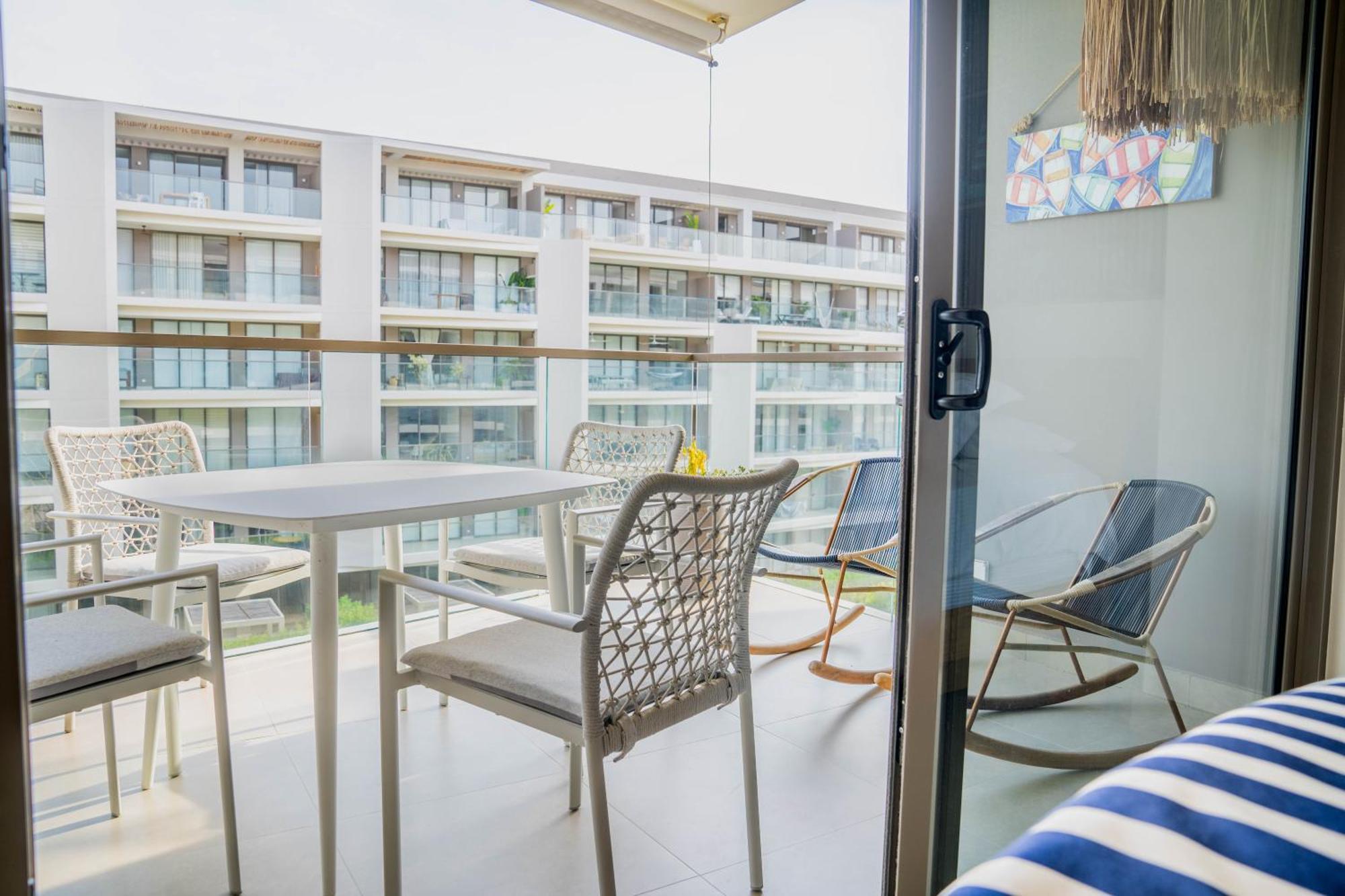 Fantastic Apartment/beach Front Luxury