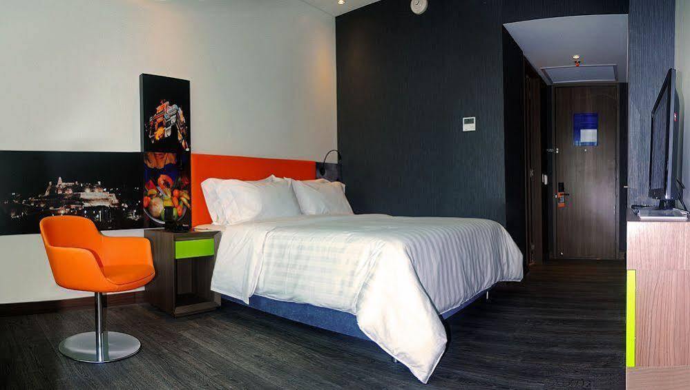 Hampton By Hilton