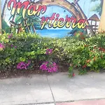Punta Canoa Hostel