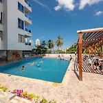 Hermoso apto al borde del mar-vista excepcional