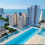 Luxury apartamento ubicación central y piscina.