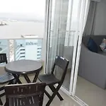 APT CON HERMOSA VISTA AL MAR EN EL LAGUITO Piso 19