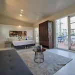 Casa Bahia Aparta Suite