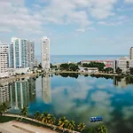 Hermoso Apartamento Frente a la playa piso 17 Conquistador, el Laguito