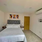 Casa De La Belleza, Unique 7 Bedroom Home