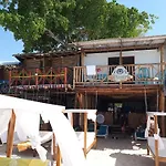 Venido Del Mar - White Beach Baru