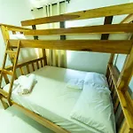 Acogedor Piso 5