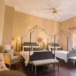 Bastión Luxury Hotel