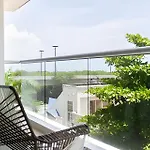1 Bedroom Apartment Morros. Beach Access
