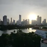 Apartasuite Con Vista Al Laguito-Cartagena