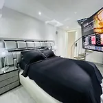 Apartaestudio Full Equipado En Condominio Privado