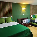 Beach House In La Boquilla Facing The Sea With Air Conditioning And Wifi
