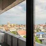 Unbeatable Location -Exclusive Views- Clock Tower