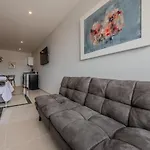 Unbeatable Location -Exclusive Views- Clock Tower