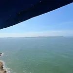 Refugio Maritimo En Laguito
