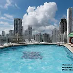 Apartamento en Bocagrande - Piscina, Jacuzzi y Mar