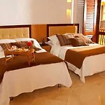 Casa Gastelbondo (Adults Only)