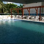 Apartamento 2207 Frente Al Mar El Laguito, Conquistador