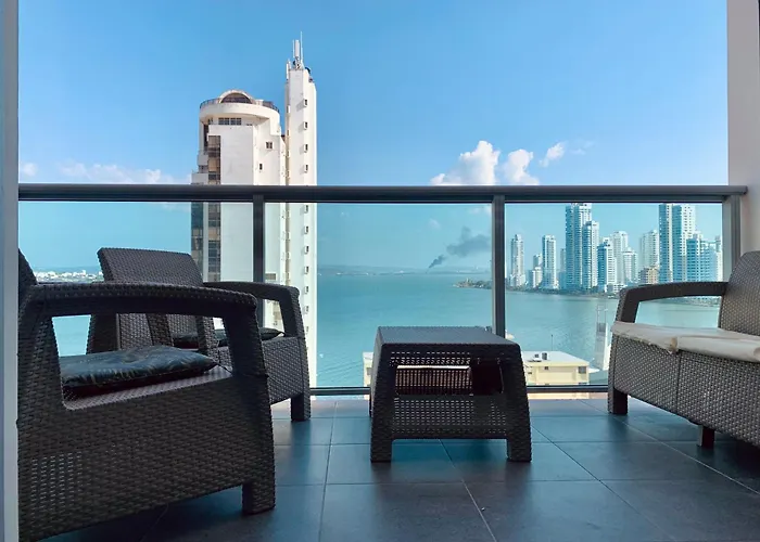 Oceanview Escape Pool, Jacuzzi & Gym In Bocagrande