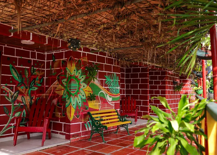 Hostal La Guaca (Adults Only)
