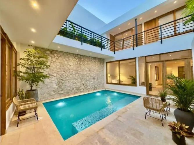 Prestigious House Wtih Fantastic Pool In Ctg