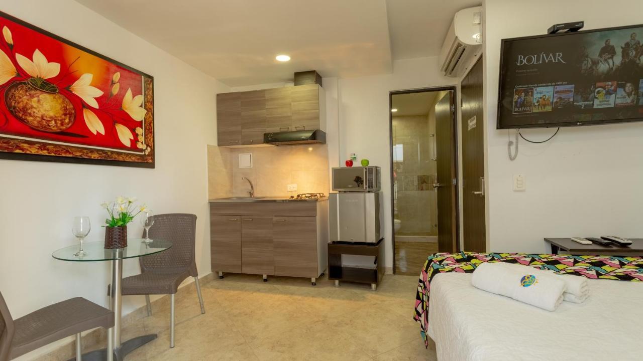 Hollywood Aparthotel 2*