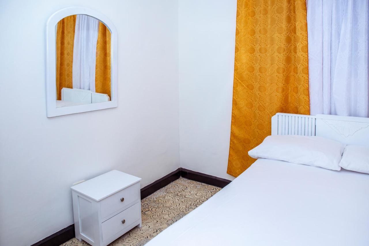Aqui Me Quedo Homestay Cartagena