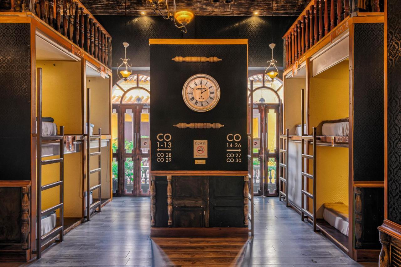 The Clock & * Cartagena