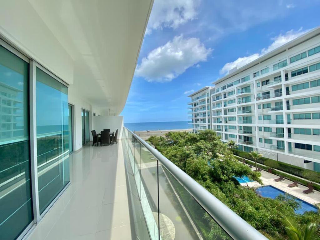 Morros Flamingo Beach - Livin Colombia Apartment *