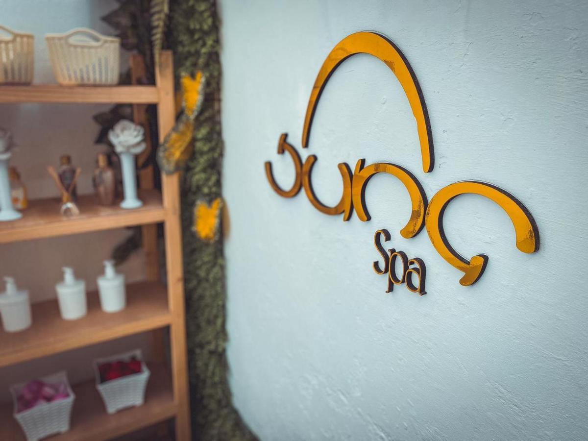 Boutique Juna Bed & Breakfast