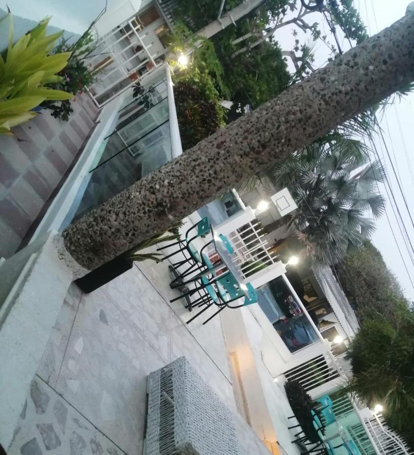 Airport Bed & Breakfast Cartagena