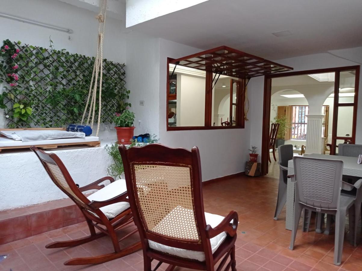 La 10b Hostel