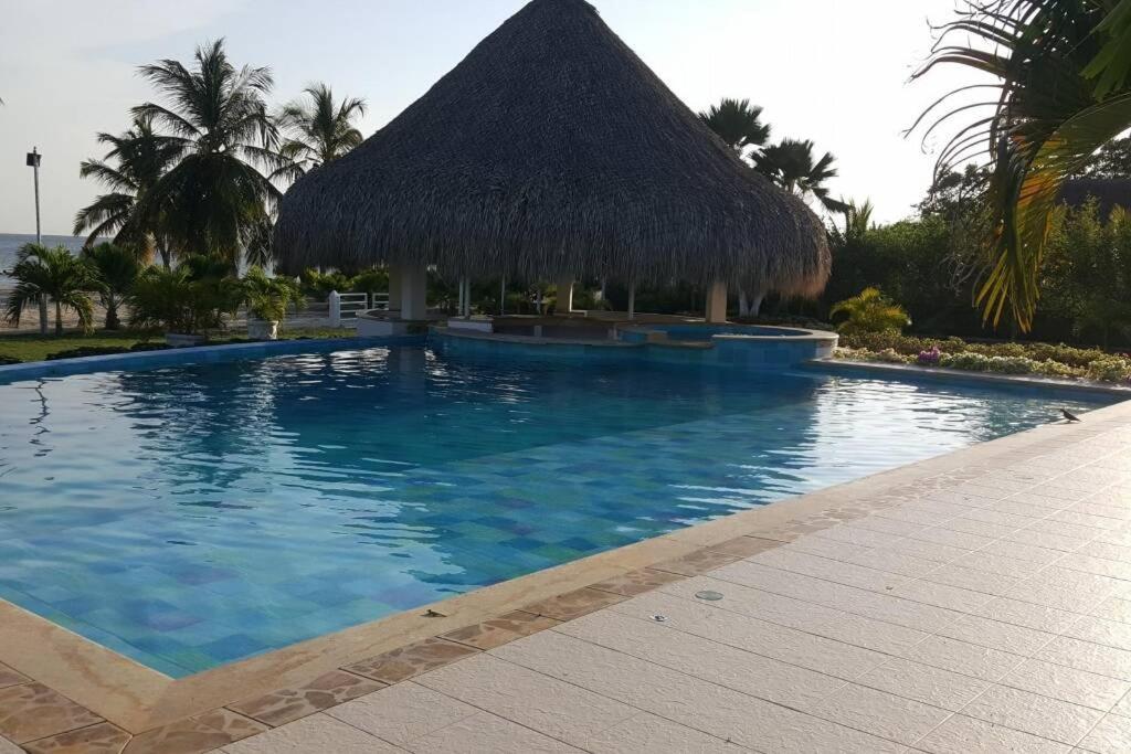 Villa CAMATAJUA BARÚ HOUSE, casa con playa en Isla Barú *