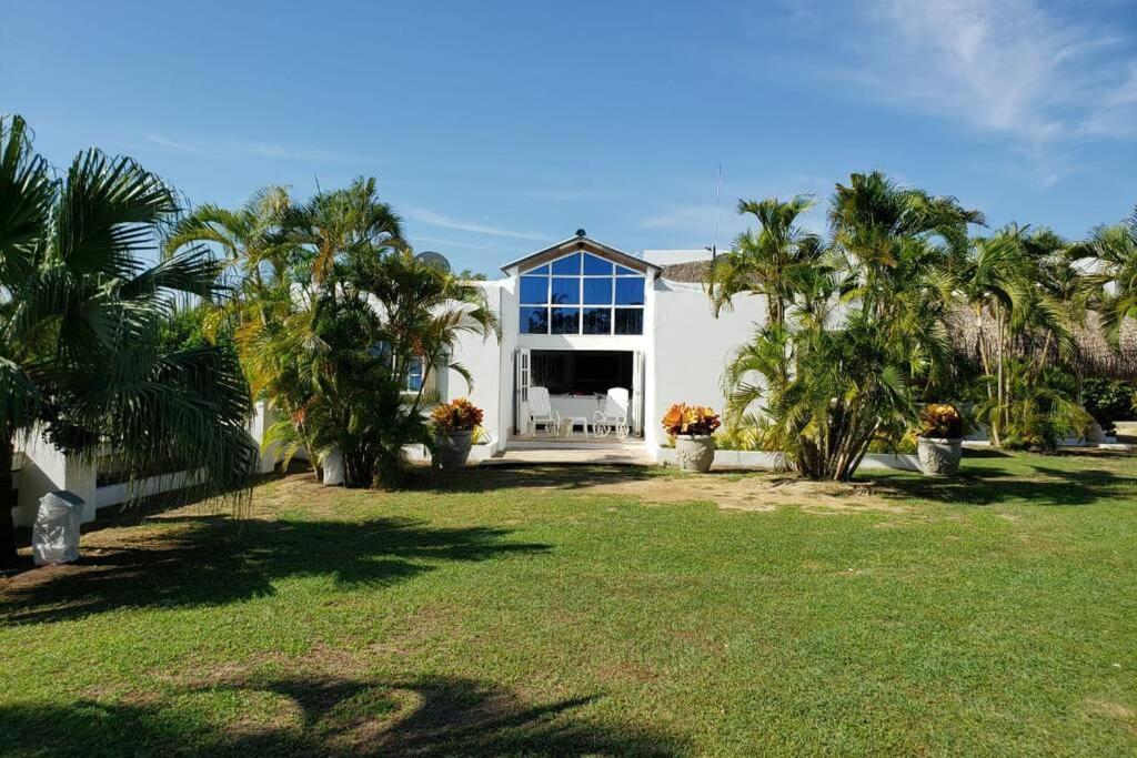 CAMATAJUA BARÚ HOUSE, casa con playa en Isla Barú * Cartagena