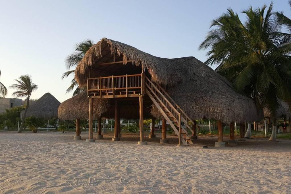 Villa CAMATAJUA BARÚ HOUSE, casa con playa en Isla Barú