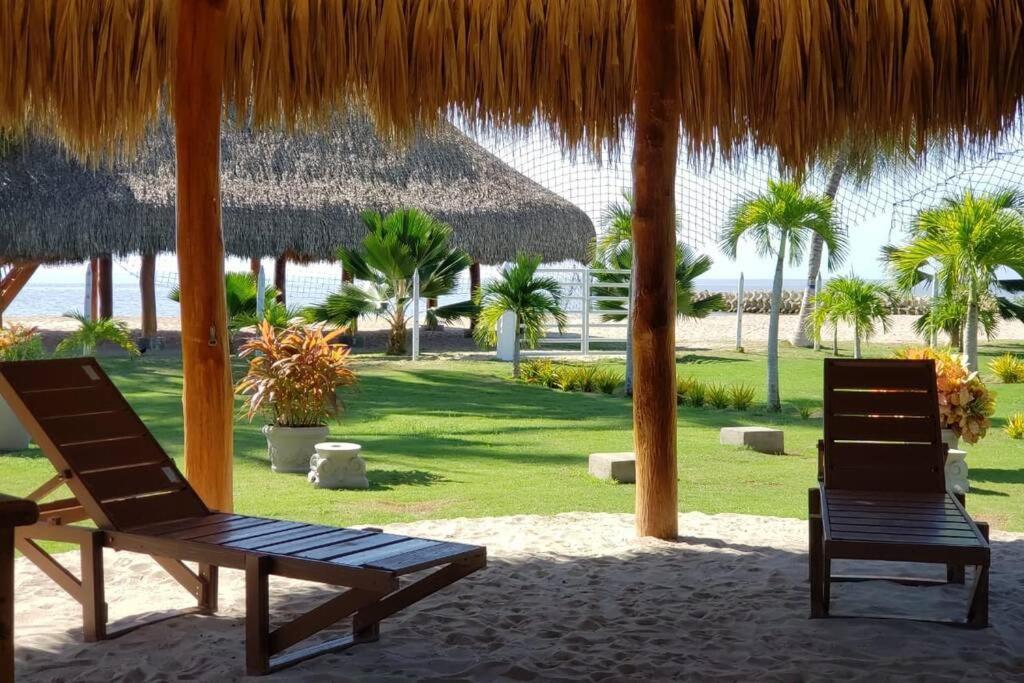 Villa CAMATAJUA BARÚ HOUSE, casa con playa en Isla Barú *