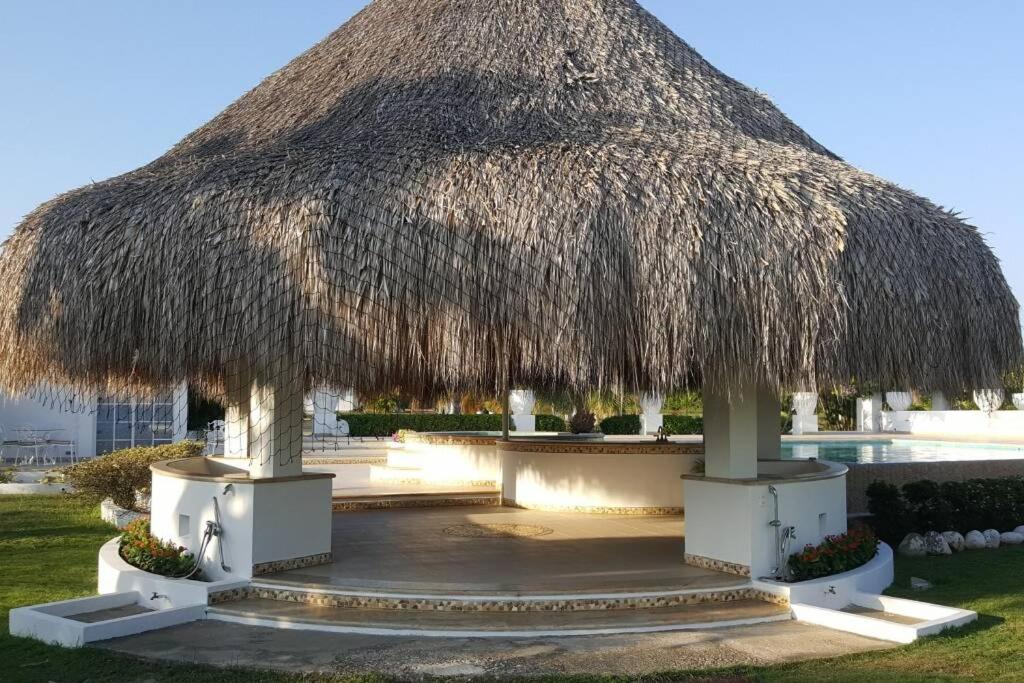 Villa CAMATAJUA BARÚ HOUSE, casa con playa en Isla Barú