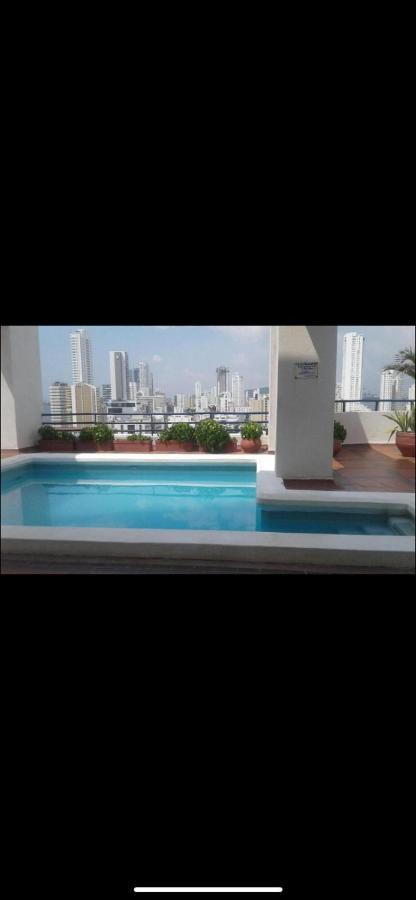 Apartment Amazing 3br Penthouse, Full Kitchen, Pool, Bar, Dedicated Workspace *