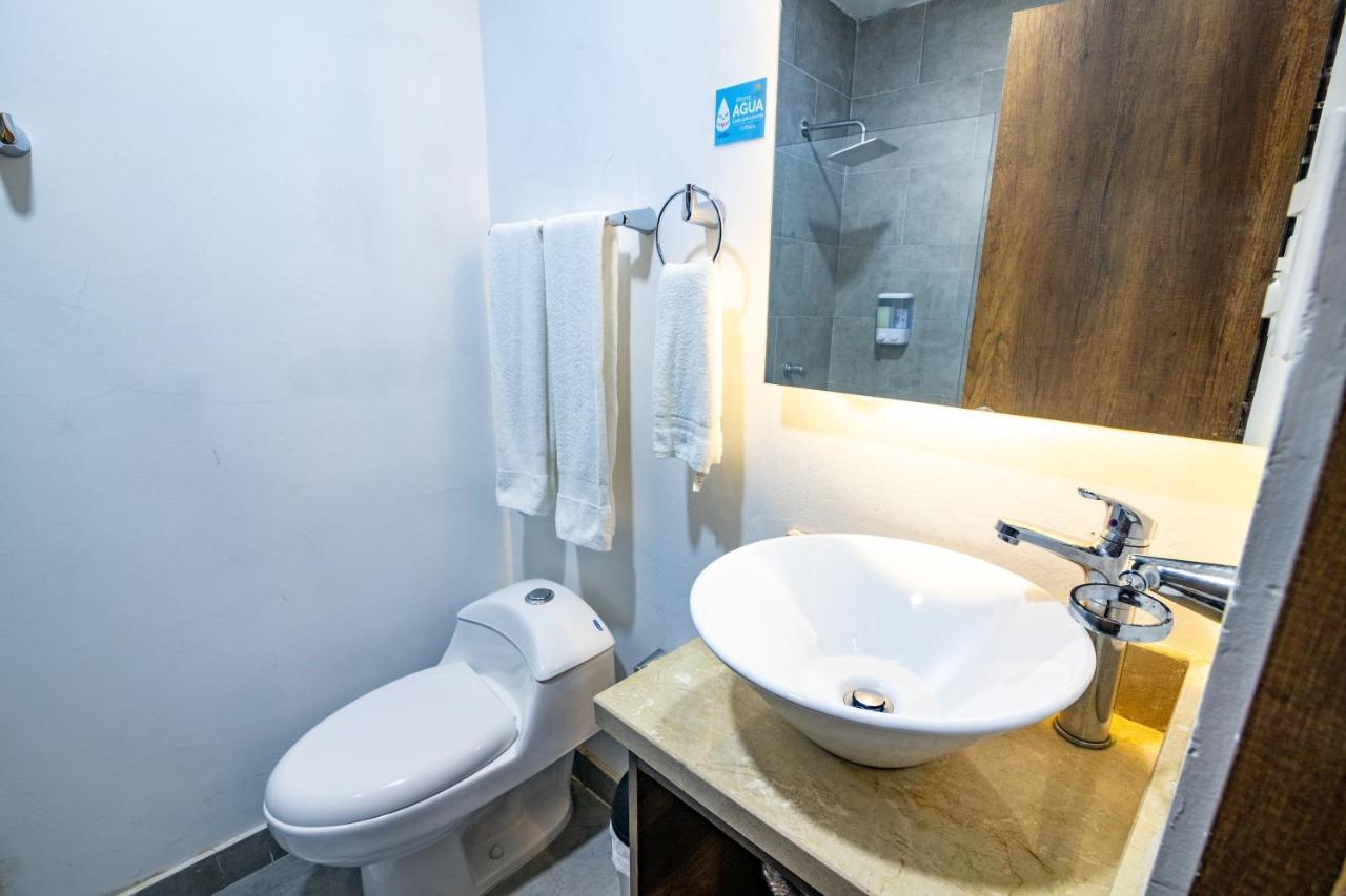 Hotel Amoek 3*
